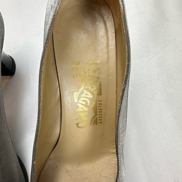 Salvatore Ferragamo Elegant Silver Women's Heels w/lace design (Size  7 1/2) - Picture 3 of 8